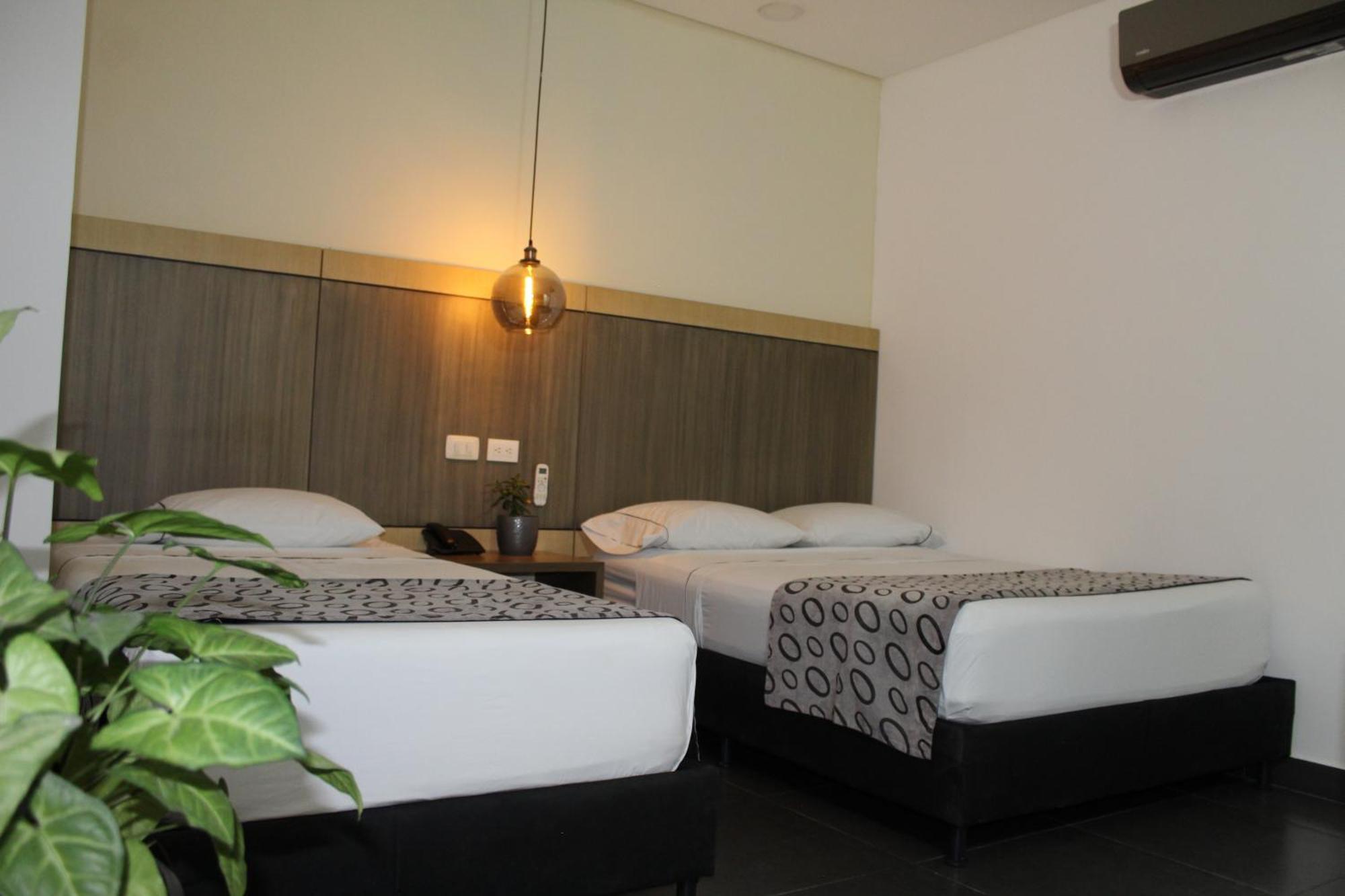 Hotel Merlott Lleras Medellin Exterior photo